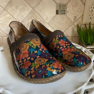 Lila Suregrip Spa Comfort Bella Floral Pattern Clogs Mules